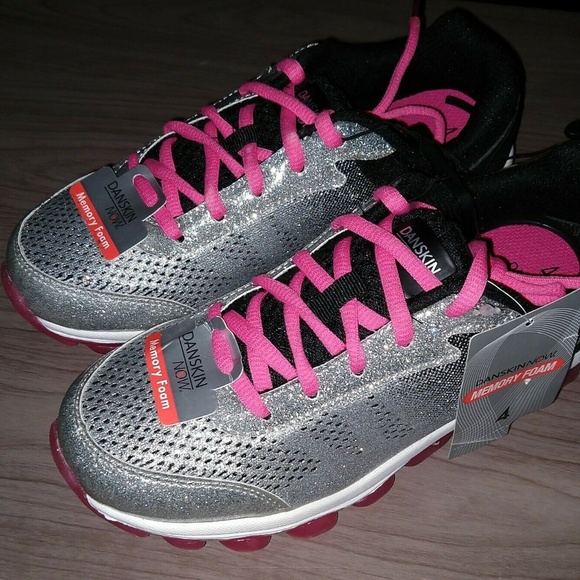 athletic shoe feature